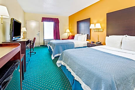 Queen Room with Two Queen Beds - Smoking
