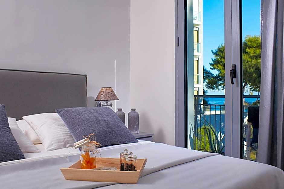 The Gardens Gallery Hotel