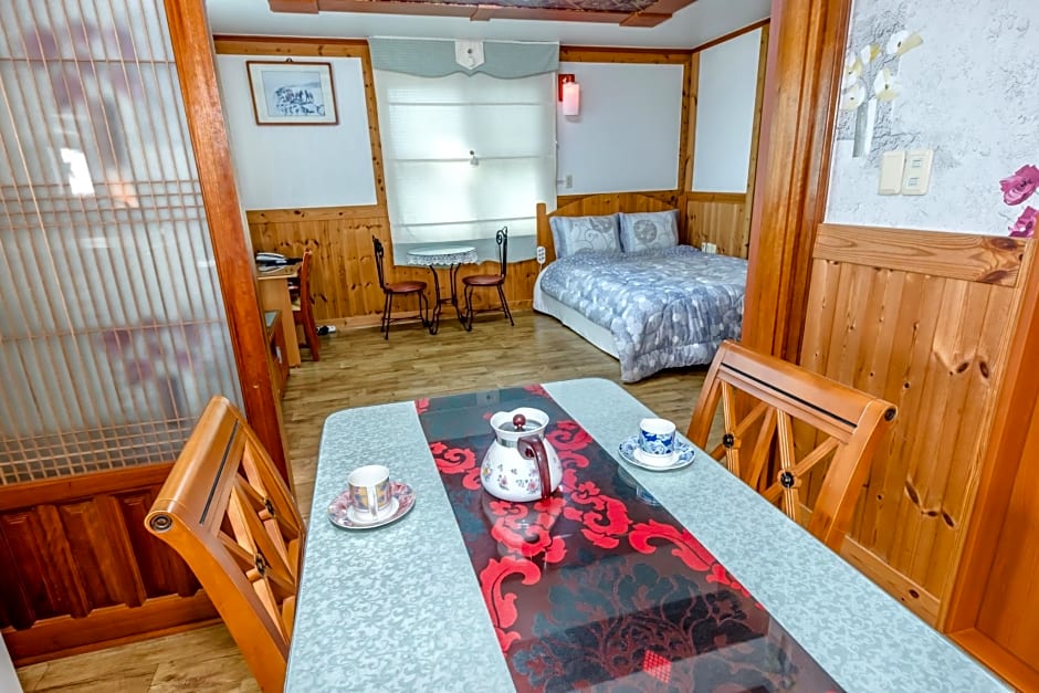 Gyul Hyanggi Pension