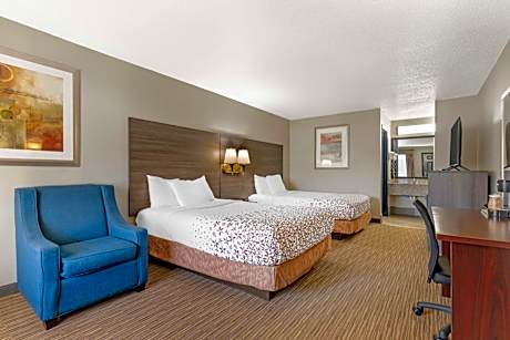 Double Room with Two Double Beds - Smoking