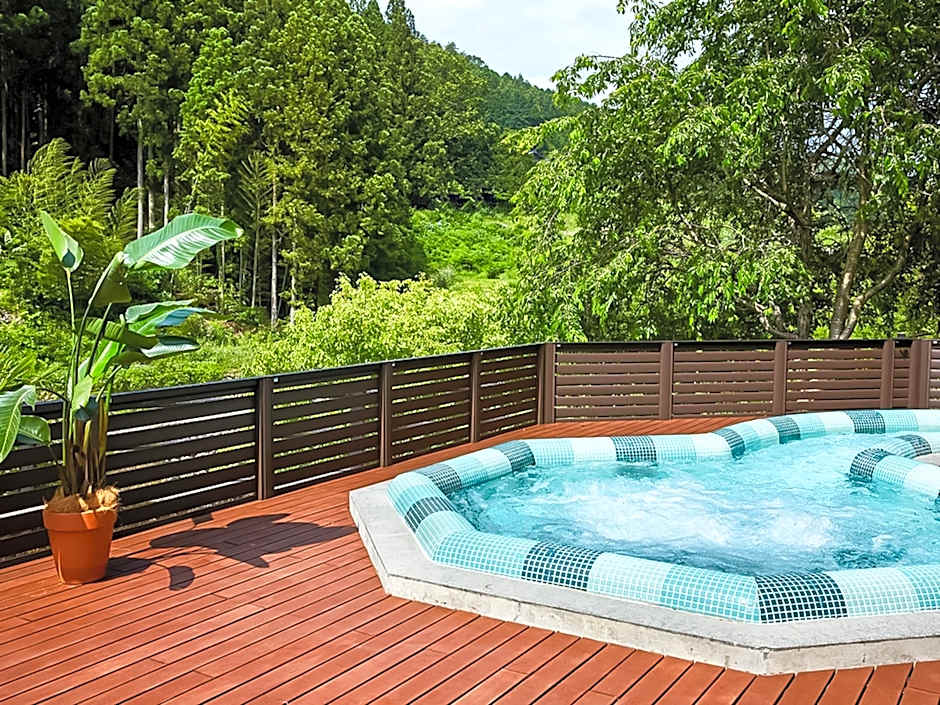 Hosenbo Lodge