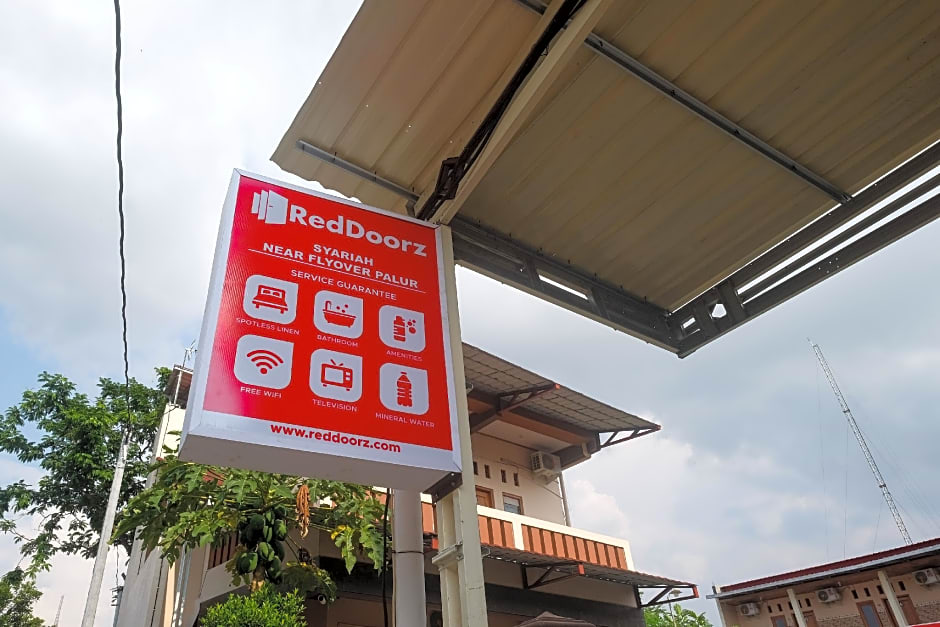 RedDoorz Syariah near Exit Toll Palur