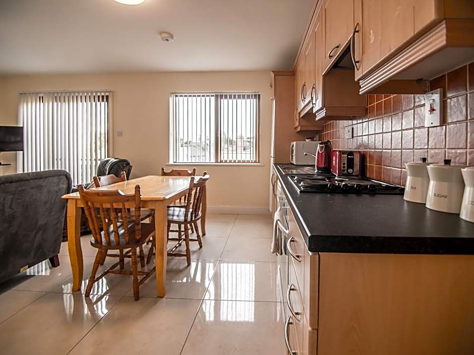 Donegan Court Aparthotel