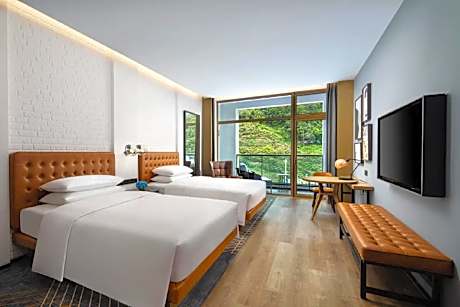 Premier, Guest room, 2 Double, Mountain view, Balcony