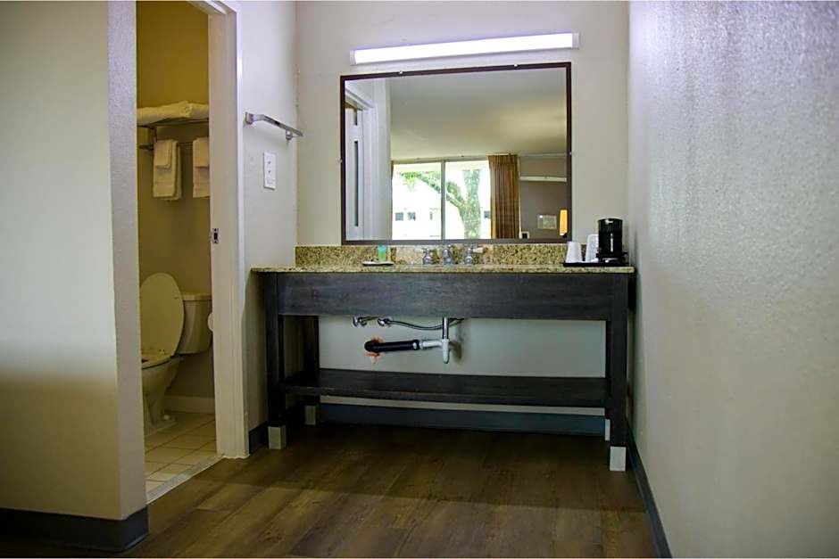 Heritage Inn by Capital O Baton Rouge I 10