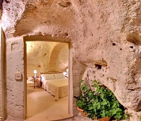 Double Room - Cave