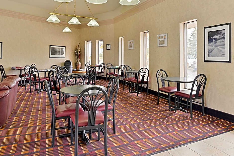 Super 8 by Wyndham Casper West by the River