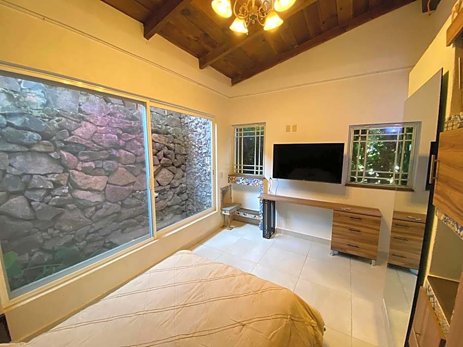 Magnolias Jardin & Boutique Suites