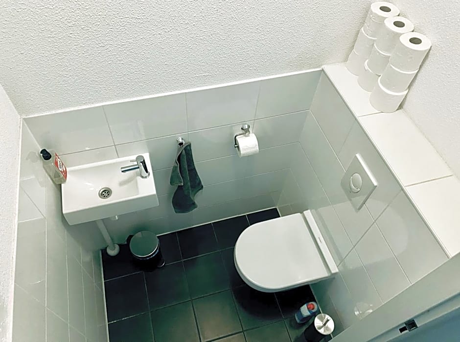 Private studio, patio garden and free car parking