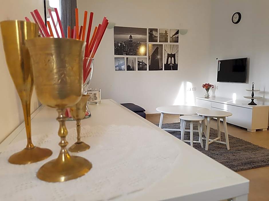 אבני החושן- Avnei Hoshen