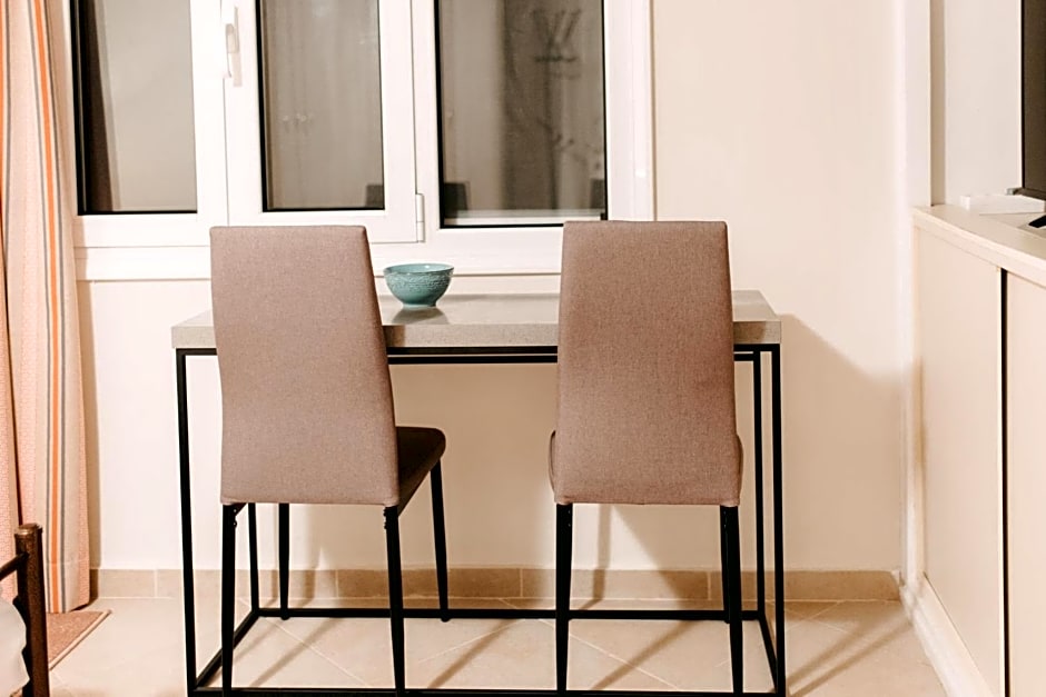 BEST HOUSE, CENTRAL APRTM., AGIOU NIKOLAOU, PATRA