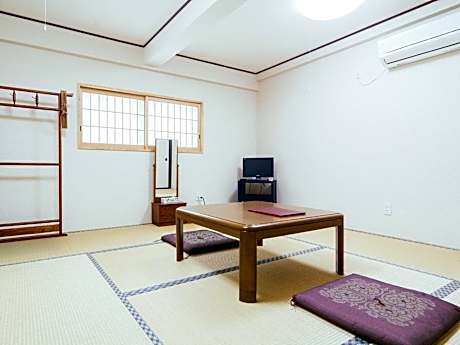 Renewal Japanese-Style Room with Shared Bathroom - No View
