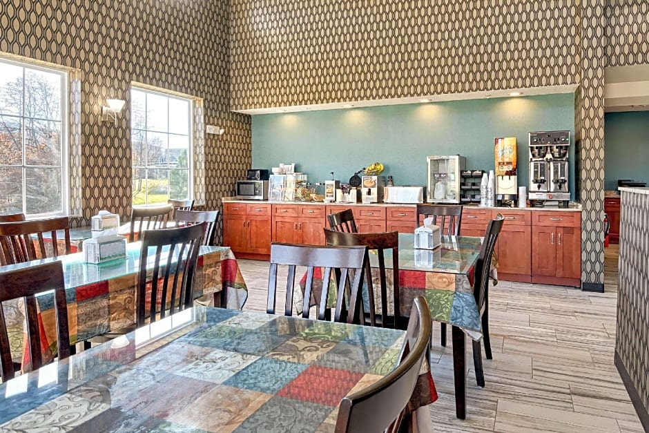 Rodeway Inn & Suites