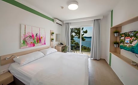 Comfort Double Room with Seaside Balcony