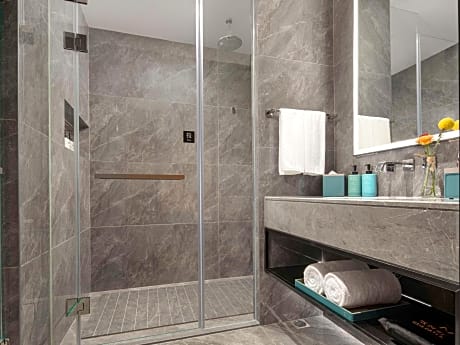 Superior Room, Around View - 1 double Bed