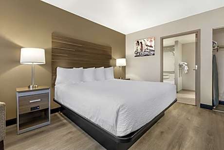 King Room with Bath Tub - Communication Assistance/Non-Smoking