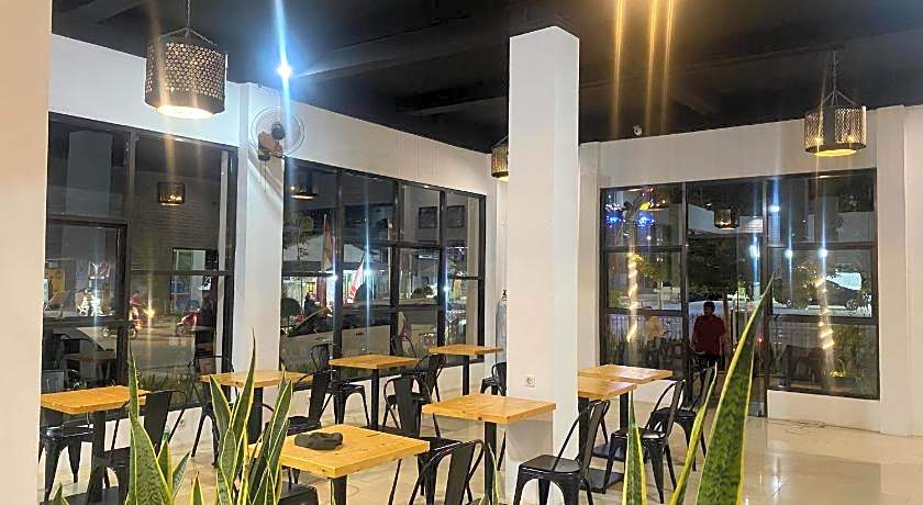 Urbanview Hotel Medio Inn Palu by RedDoorz