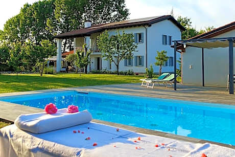 Pool & Garden Villa Lelia