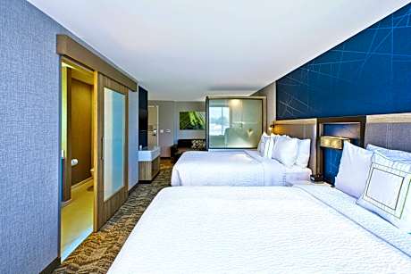 Suite, Multiple Beds (Mobility Accessible, Tub) (2 Queen Beds and 1 Double Sofa Bed)