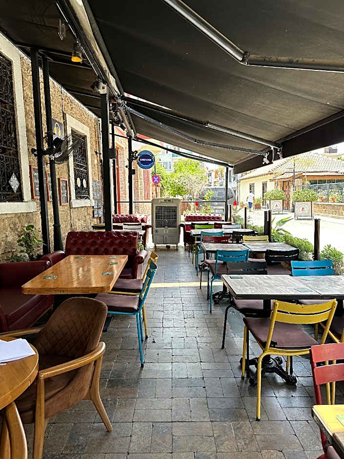 Lords Hostel & Pub – Antalya, NJ