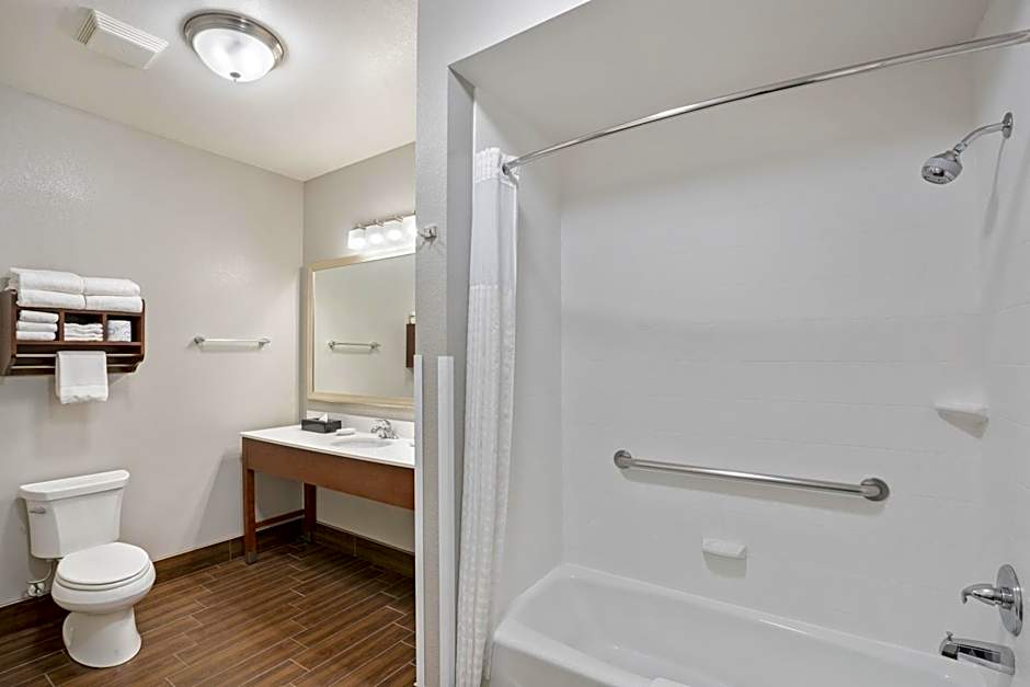 La Quinta Inn & Suites by Wyndham Houston Nw Beltway 8 / West Rd