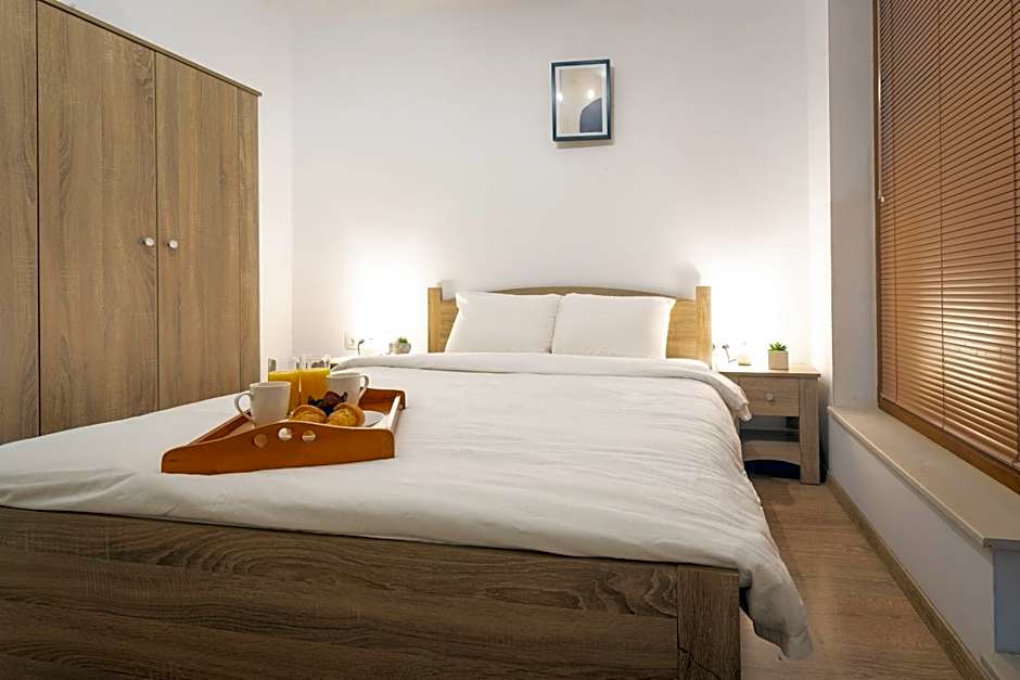 Modern and Bright Apartments near Center - FREE PARKING