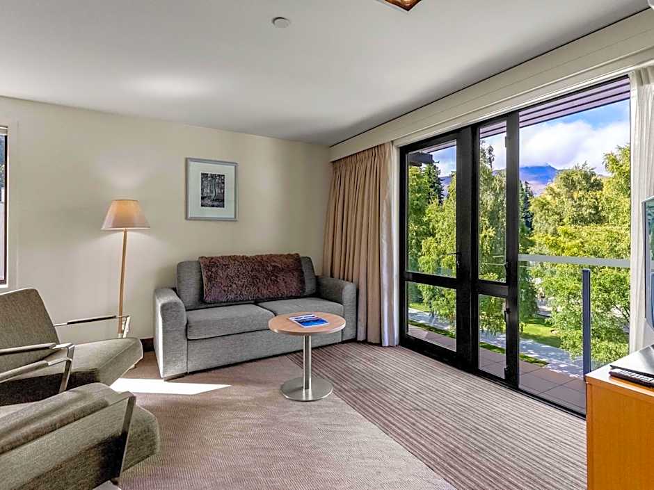 Novotel Queenstown Lakeside