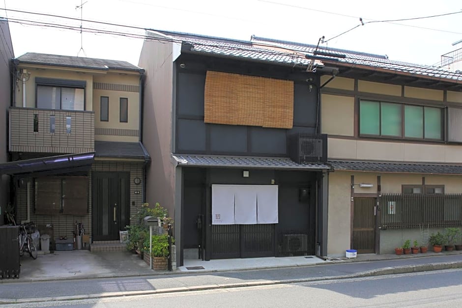 Kanade Toji-Nishimonmae