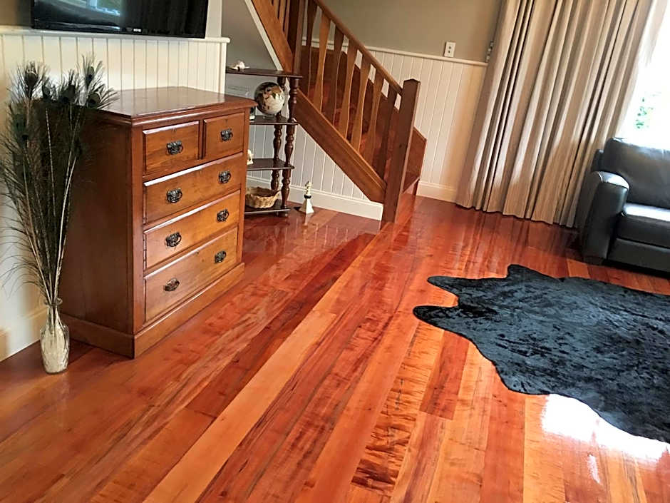 Noah's Stanley Luxury Bed and Breakfast