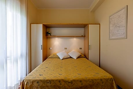 Small Twin Room - Separate Building