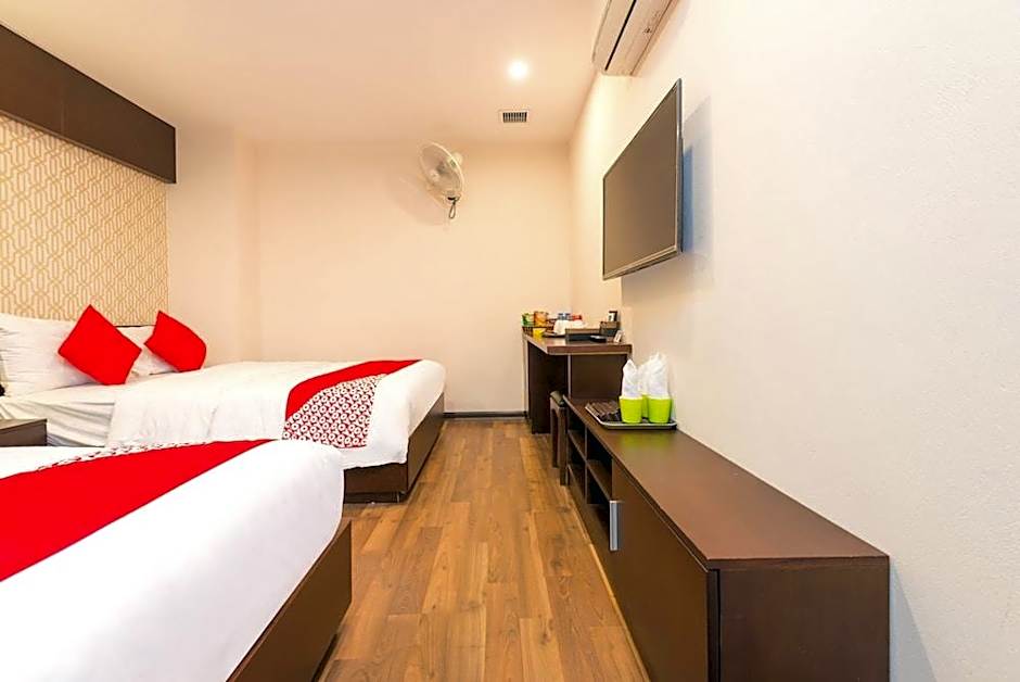 OYO 930 Thang Long Hotel