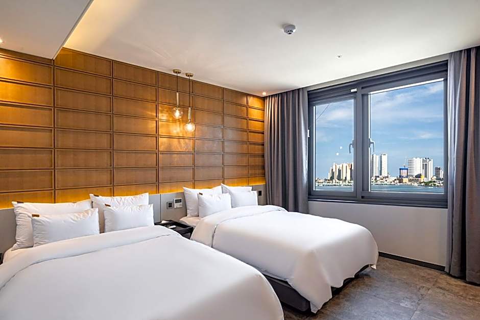 Sokcho Business Hotel CAMEL