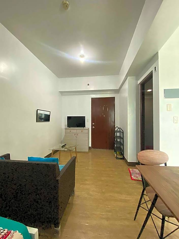 Staycation budget room