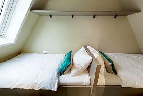 Apartment (4 Adults)