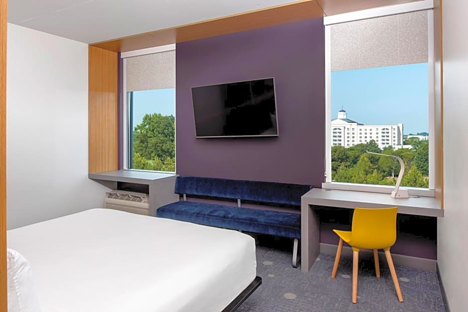 Aloft Charlotte Ballantyne