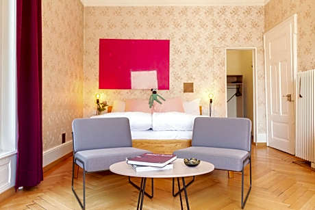 Suite with Lake View