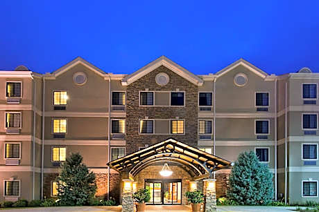 1 Queen Bed Studio Suite Mobility Accessible Tub