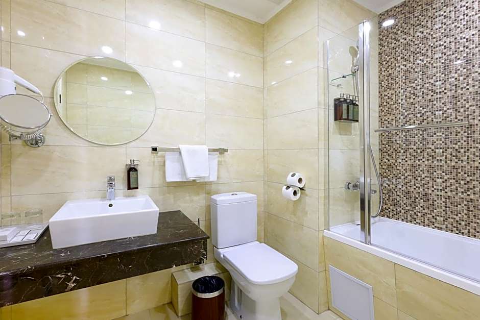Bristol Central Park Hotel