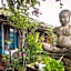 Artist's Place Trat