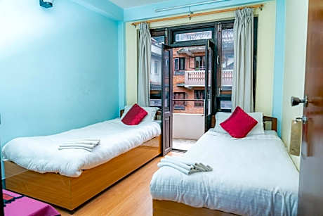 Economy Single Room Shared Bathroom