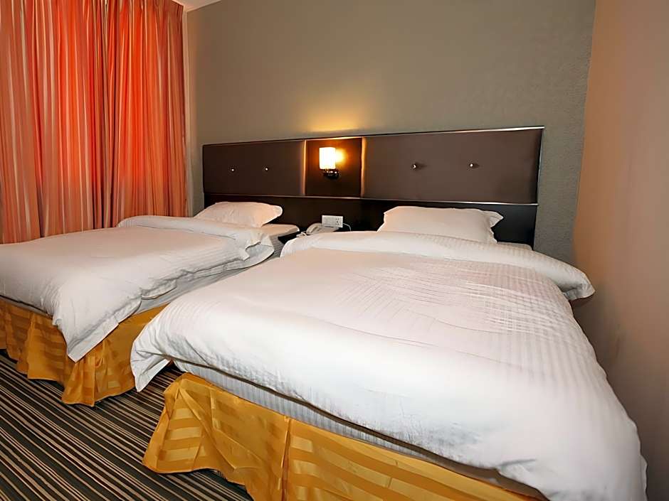 1 City Hotel