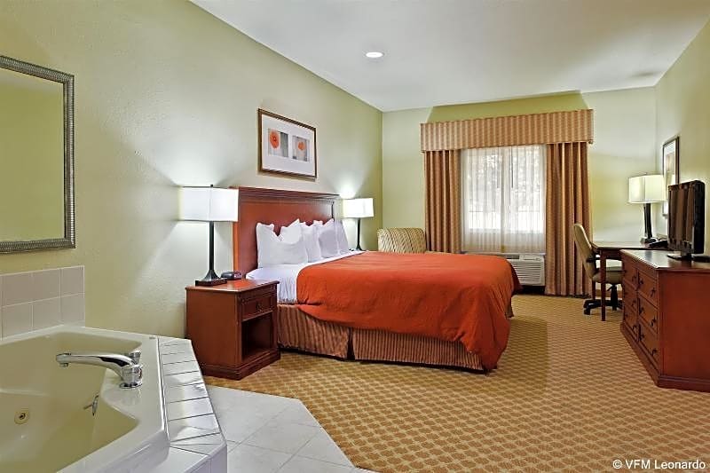 Country Inn & Suites by Radisson, Decatur, IL