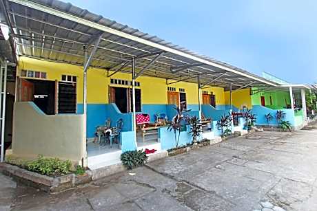 OYO Life 92960 Rumah Kos Kita