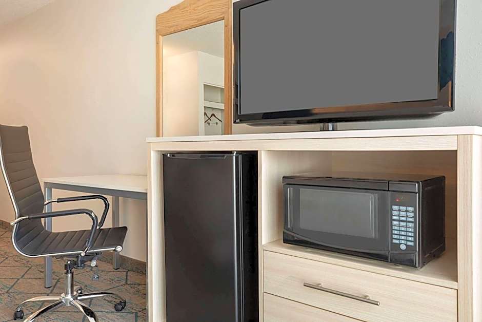 Ramada by Wyndham Miramichi New Brunswick