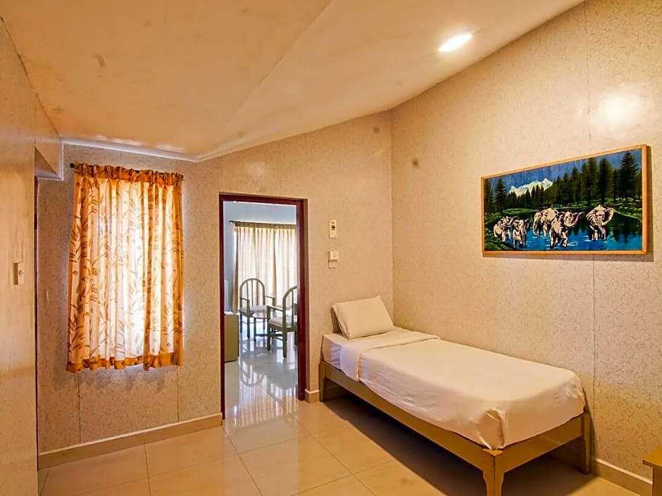 COASTAL GRAND HIGH LAND PARADE