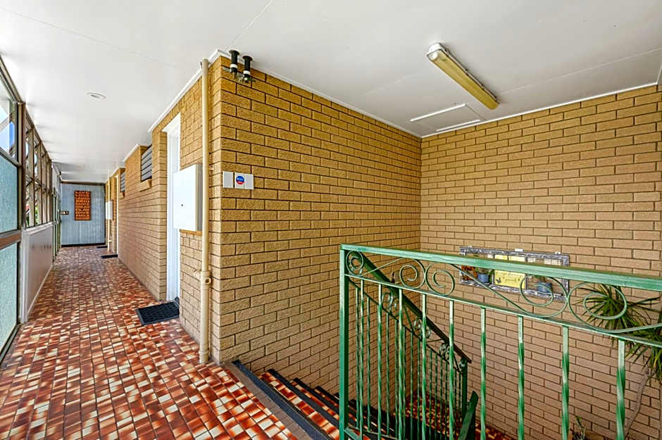 A Raceview Motor Inn