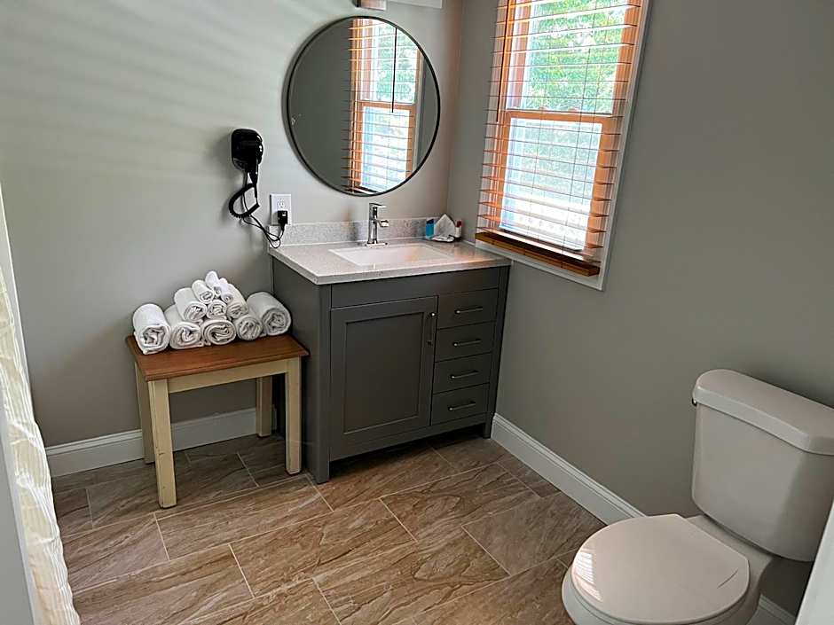 Captains Quarters Motel & Conference Center