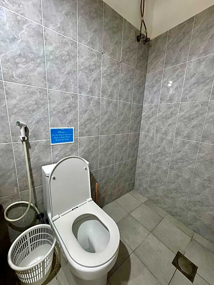 POLE POLE House