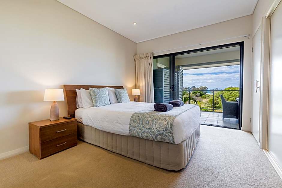 Loka Santi Penthouse 14 - Luxury Beachfront Escape with Sea View, Heated Pool, Steps from Main Beach