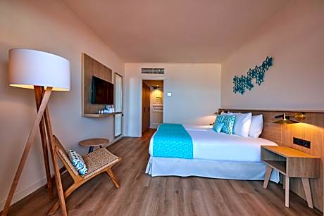 DOUBLE OR TWIN SEA VIEW 2 ADULTS